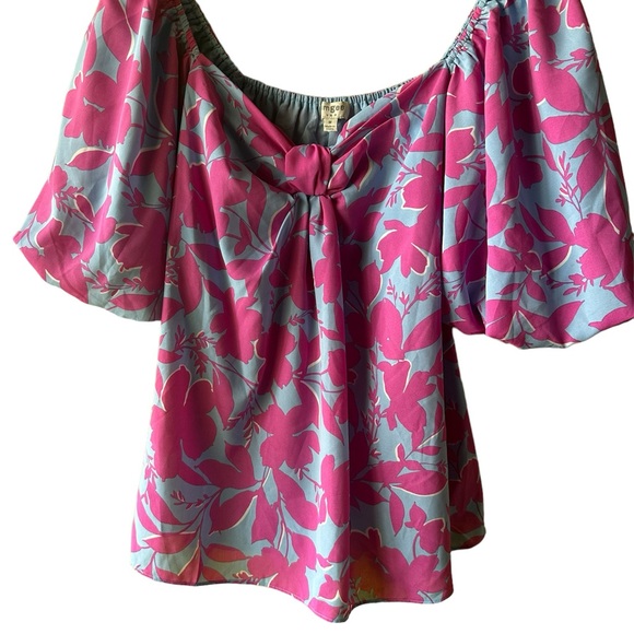 UMGEE women Size M PUP shoulder Off blouse pink and Blue color - Picture 9 of 16